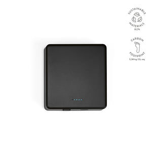 Promotivni magnetni bežični powerbank od reciklirane plastike 5000 mAh, crna boja | Poslovni pokloni