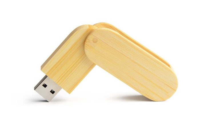 USB stick od bambusa